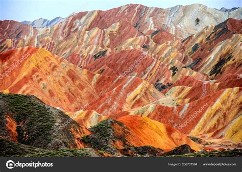 七彩丹霞　壮大な自然の芸術と、写真映えする絶景！