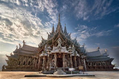  ヤイの寺院：歴史と美しさに満ちたタイの隠れた宝石！